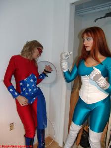 www.leagueofamazingwomen.com - Patriot Girl On Ice thumbnail