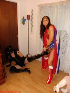 www.leagueofamazingwomen.com - Wonder Tomi's Folly thumbnail