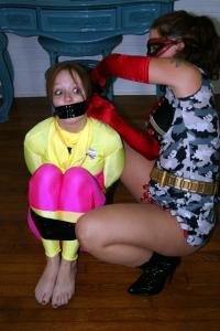 www.leagueofamazingwomen.com - Marauder Finds A Bomb  New 8/21/13 thumbnail