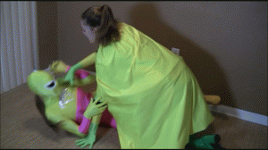 www.leagueofamazingwomen.com - Extreme Defeat thumbnail
