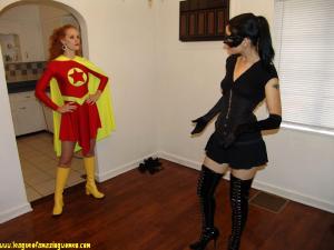 www.leagueofamazingwomen.com - Star Light Battles Onyx thumbnail