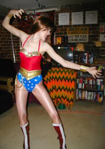 www.leagueofamazingwomen.com - Can't Tell One From The Other Part 2 thumbnail